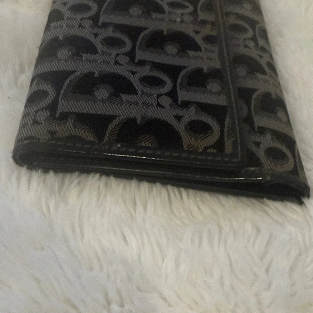 Christian Dior Monogram Wallet - Picture 2 of 11